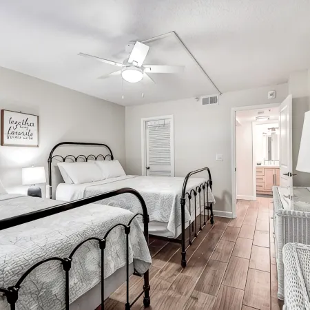 Sweeping views from this 3 bed/2bath condo