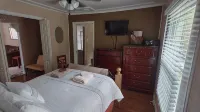 Home away from Home. Pet friendly.