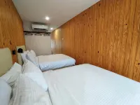 Kluang Container Swimming Pool Hotel - 2 estrellas