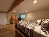 2 BD, 2B with Jet Bath Tub, Sauna, Sleeps 6, 2 minutes from West Glacier - Apartments