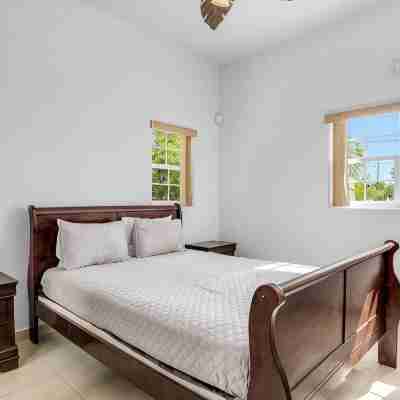 A Clean and Cozy Family Villa Just Steps From the Beach Rooms