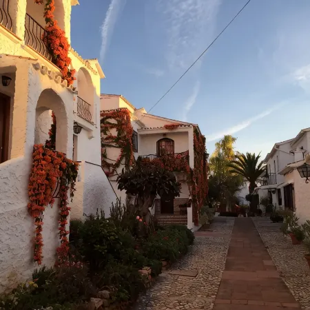 Perfect pool location in beautiful Capistrano village in Nerja