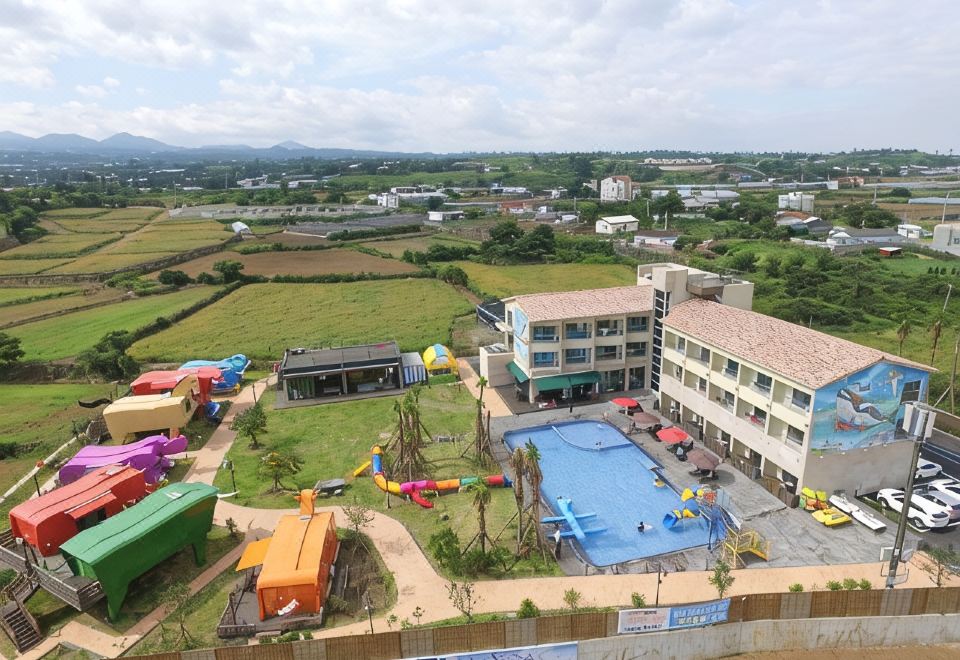 흰수염고래 리조트 전경