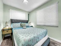 Newly renovated  Cozy Beach Cottage A1/2 of a duplex, 3min walk to beach Hotels in Holmes Beach