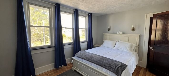 Off-street parking, family and pet friendly, fenced in yard, WiFi, self check-in Hotels in Somerset County