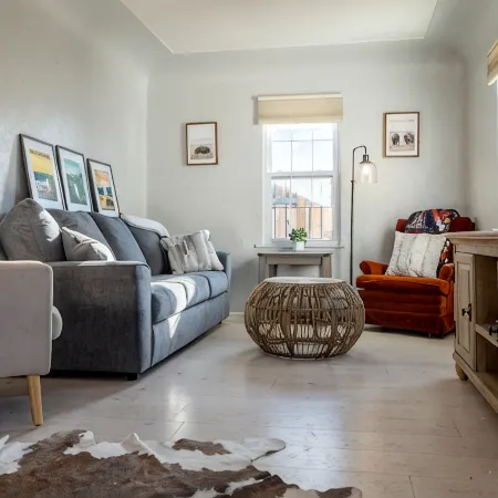 Charming Cody Home - sleeps 5, walking distance to downtown!
