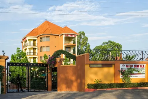 NIM Motel - ที่มีที่จอดรถ