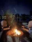 Lakefront Paradise, with Heated Private Pool.