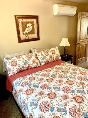 Quaint loft with spectacular views of the Gallatin Mountains - バルコニー