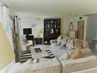 Sunbeam Cottage nestling in the heart of Branscombe village with a parking space