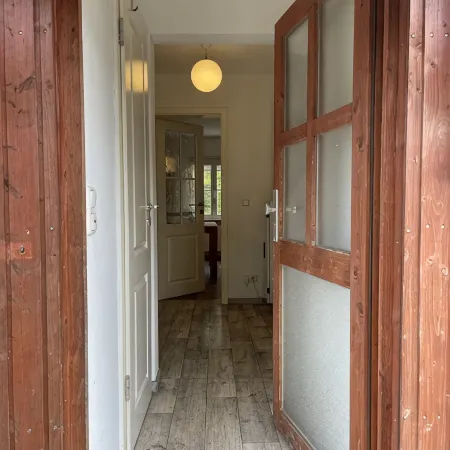 Ruhig und Idyllisch: Kleines Ferienhaus am Waldrand - S-bahn-nähe - Zentrumsnah Отели рядом с достопримечательностью «Станция метро Thielenbruch»
