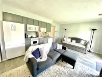 Quiet and Relaxing 1 Bedroom Condo Near Golf and Marina! - Homestays