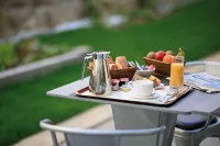 Appart Hôtel le Liberté Vannes Centre-Ville - Bữa sáng