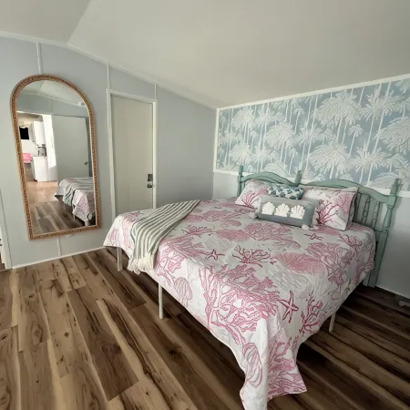 Fancy, Fabulous Flamingo Vibes !!
