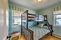 NEW LISTING!!! Holiday By the Bay