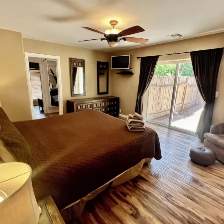Lake Powell, Vermillion Cliffs & Golf Course VIEWS - Oh My!!