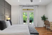 Lake Keowee Luxury. Quiet Cove. Putting Green. Near Clemson. Sleeps 18 - Boutique