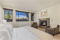 Breck Mansion- Mountain Views, Hot Tub, Sauna, Guest House, Golf Course - Mountain view