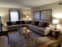 "Abbie's Place: Spacious 4Br Sanctuary with Sunroom and Private Backyard" - 民泊