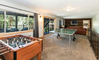 8 bedroom Estate close to the beach