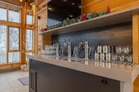 Private Colorado Mountain Retreat.                5Br Home + Guest House - Pool