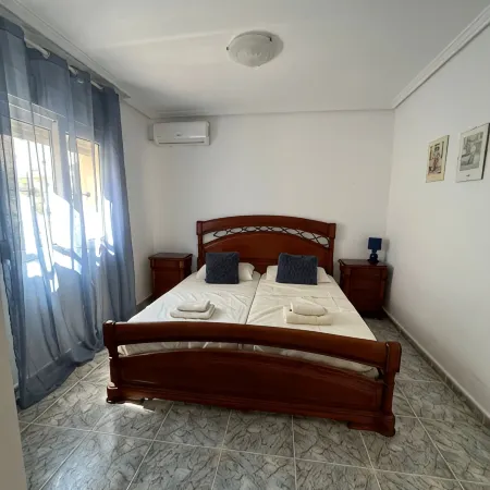 Detached villa with private pool, perfect for families and close to the beach