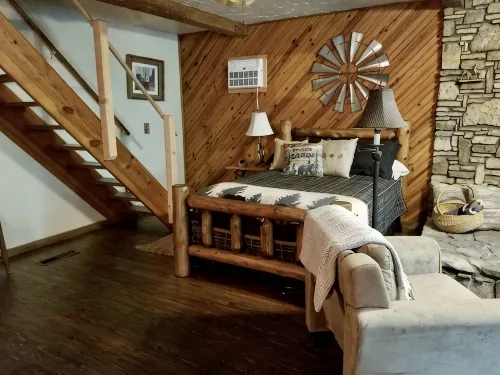 Rustic and Unique in a Remote location - Homestays