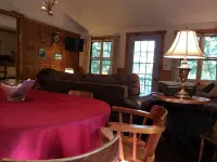 Beautiful lakeview cottage on Friends Lake - Wifi