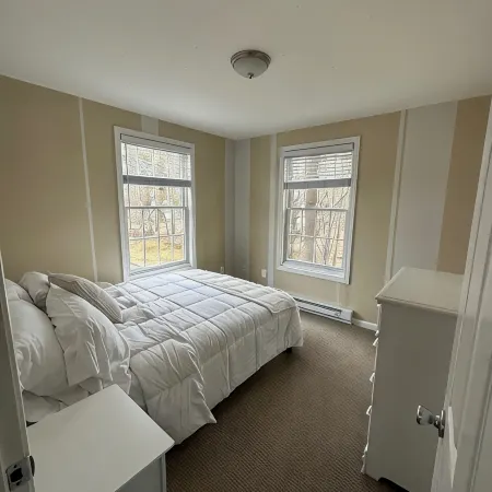 Beautiful Private Home in the Heart of Wells, ME! Only 1.6mi from the beach!