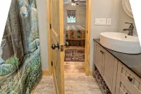 Beary’s Den where Chic meets Country in this Cozy Cabin - balcony