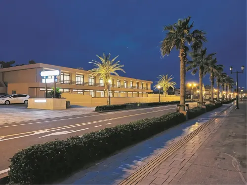 Tateyama Seaside Hotel - Homestays