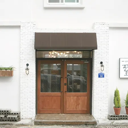 Gyeongju Pungdengi Hostel Отели рядом с достопримечательностью «Астрономическая обсерватория «Чхомсондэ»»