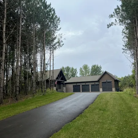 Lakefront Retreat on South Center Lake