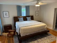 MAGNOLIA ON MAIN! Charming 4-bed, renovated century old home in Williamstown. - 3つ星