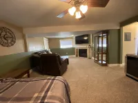 House Near Hospital, Baseball Fields, and College - Homestays