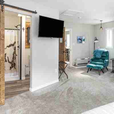 A-ViewCome stay with us in fall, winter and spring. Rooms