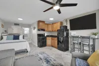 Ocean Front Beach Den -Near Mayo Clinic - 4-Star