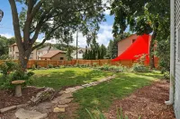 Historic house on tree lined red brick street of historic homes. - Wifi