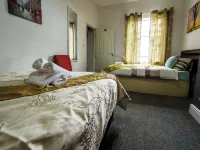 Bucknall Lodge Hanley Family Room 3 - Scenic