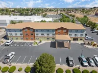 Best Western Plus the Four Corners Inn - motel