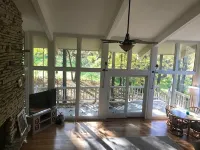 4 Bedroom 3 Bath Spacious House on Golf Course blocks from the Beach! - 무료 와이파이