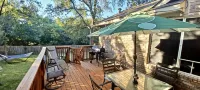 Superb,Pet Friendly. Big Backyard on Greenbelt. Heb Center. Atx Kalahari,183 -  Privatzimmer