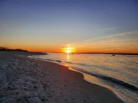 Relax, unwind and have a great time at Two Beaches. - 3-Star