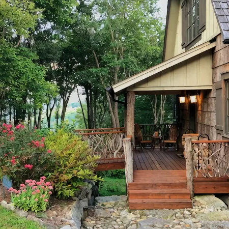 Wildwood Cabin - Sleeps 14, Mountain Views