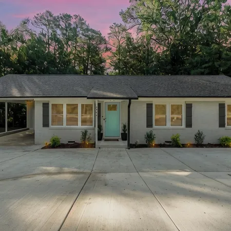 Southern Charm, 3 King Bedrooms, Central