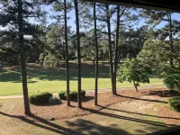 2 Br Condo on resort Property access to members benefits pool/hottub/golf cart - バルコニー