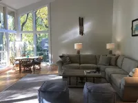 4 Bedroom 3 Bath Spacious House on Golf Course blocks from the Beach! - 무료 와이파이