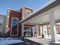 Howard Johnson by Wyndham Oacoma Hotel & Suites - parking