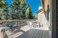 Private Game Room, Close to Town Center and Ski Resort! Pool, Hot Tub & Sauna! - Pool