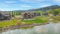 Lakeview Manor overlooking Henry's Lake - Worldclass Fishing - Near Yellowstone - Jacuzzi